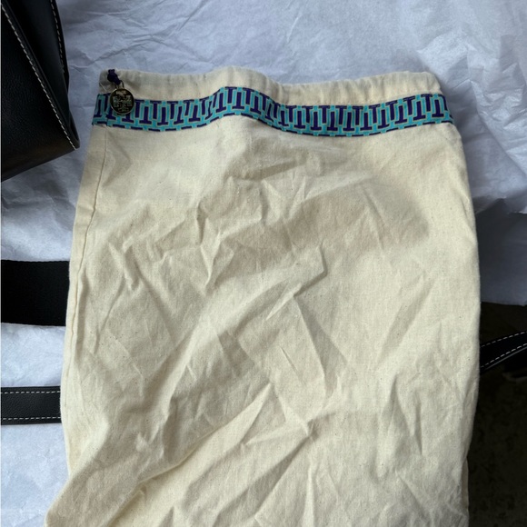 Tory Burch  Razzel  Black and Brown Crossbody Bag with Gold Clasp - Picture 6 of 13